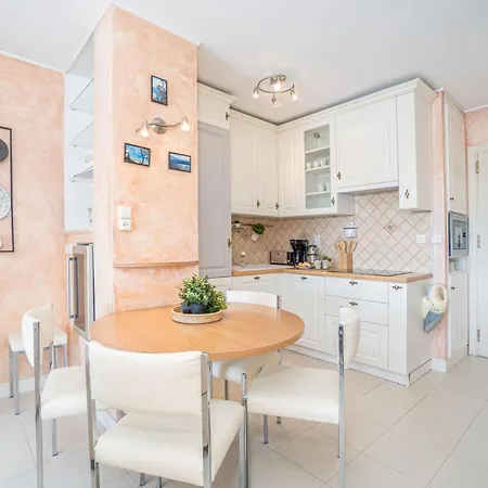 Apart-rent Port Grec 0180 * إمبوريابرافا